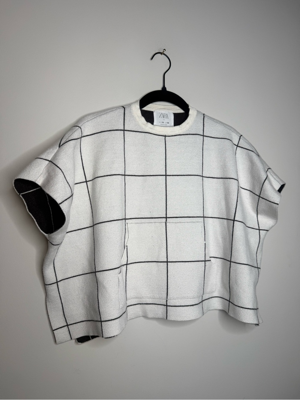 Zara White Short-Sleeve Knit Top with Black Grid